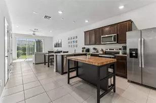 31357 Amberview Bnd, Wesley Chapel, FL 33545 - Photo 2