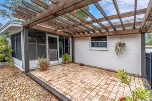 4201 Des Moines St NE, Saint Petersburg, FL 33703 - Photo 20