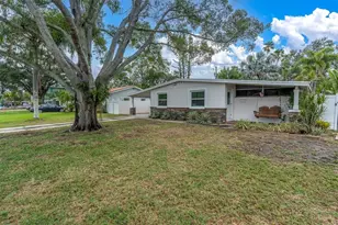 4201 Des Moines St NE, Saint Petersburg, FL 33703 - Photo 32