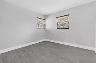 4201 Des Moines St NE, Saint Petersburg, FL 33703 - Photo 14