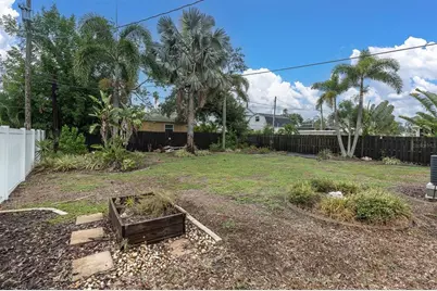 4201 Des Moines Street NE, Saint Petersburg, FL 33703 - Photo 24