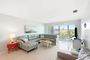 6201 2nd St E, Saint Pete Beach, FL 33706 - Photo 10