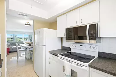 6201 2nd Street E #106, Saint Pete Beach, FL 33706 - Photo 20