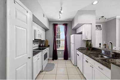 9256 Lake Chase Island Way, Tampa, FL 33626 - Photo 14