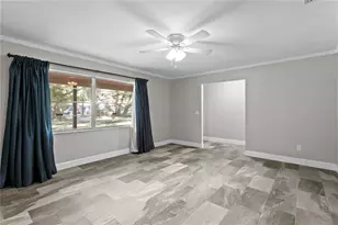 6928 Greenhill Pl, Tampa, FL 33617 - Photo 6