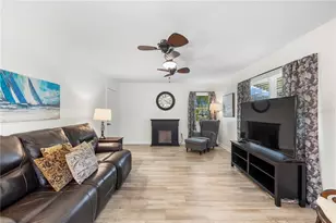 5973 Terrace Park Dr N, Saint Petersburg, FL 33709 - Photo 8
