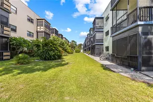 5973 Terrace Park Dr N, Saint Petersburg, FL 33709 - Photo 28