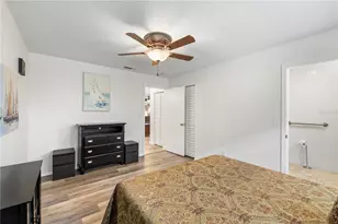 5973 Terrace Park Dr N, Saint Petersburg, FL 33709 - Photo 16