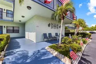 5973 Terrace Park Dr N, Saint Petersburg, FL 33709 - Photo 32