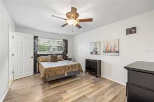5973 Terrace Park Dr N, Saint Petersburg, FL 33709 - Photo 16