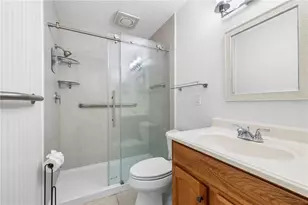 5973 Terrace Park Dr N, Saint Petersburg, FL 33709 - Photo 22