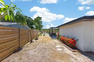 6196 44th Ave N, Saint Petersburg, FL 33709 - Photo 42