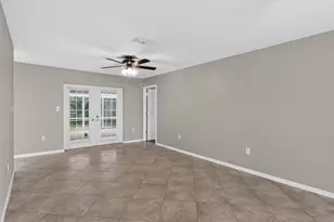 9504 Via Segovia, New Port Richey, FL 34655 - Photo 10
