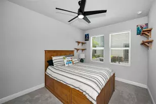 2458 Mangum Ct, Sarasota, FL 34237 - Photo 14