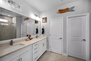 2458 Mangum Ct, Sarasota, FL 34237 - Photo 26