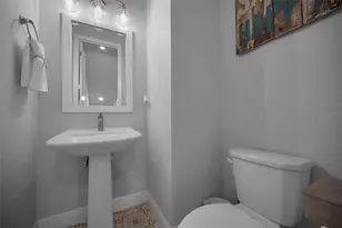 2458 Mangum Ct, Sarasota, FL 34237 - Photo 34