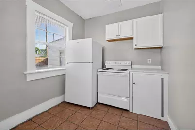 1042 8th Avenue S, Saint Petersburg, FL 33705 - Photo 10