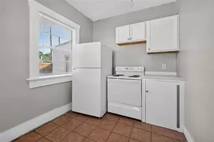 1042 8th Ave S, Saint Petersburg, FL 33705 - Photo 10