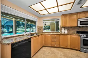 4995 Camberley Ln, Oldsmar, FL 34677 - Photo 10