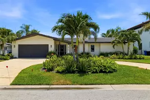1974 Hawaii Ave NE, Saint Petersburg, FL 33703 - Photo 36