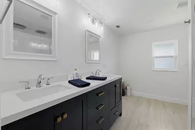 1974 Hawaii Avenue NE, Saint Petersburg, FL 33703 - Photo 16