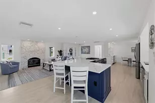 1974 Hawaii Ave NE, Saint Petersburg, FL 33703 - Photo 6