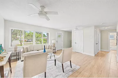 9472 Treasure Lane NE, Saint Petersburg, FL 33702 - Photo 8