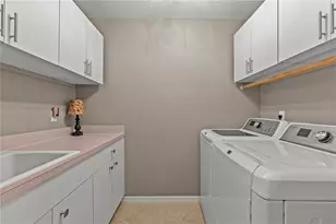 10522 Chambers Dr, Tampa, FL 33626 - Photo 38