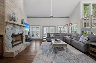 708 Warren Rd, Lutz, FL 33548 - Photo 28