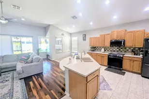 11236 Blacksmith Dr, Tampa, FL 33626 - Photo 8