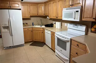 1010 Osprey Ct, Dunedin, FL 34698 - Photo 10
