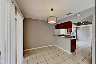 1680 Palm Leaf Dr, Brandon, FL 33510 - Photo 4