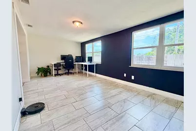 3300 58th Street N, Saint Petersburg, FL 33710 - Photo 14