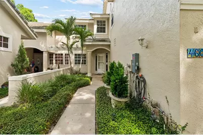 460 Date Palm Court NE, Saint Petersburg, FL 33703 - Photo 2