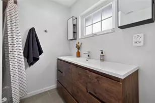 2101 37th St N, Saint Petersburg, FL 33713 - Photo 32