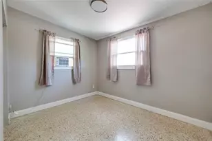 5601 Cedar St NE, Saint Petersburg, FL 33703 - Photo 18