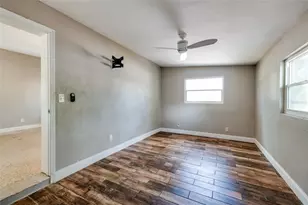 5601 Cedar St NE, Saint Petersburg, FL 33703 - Photo 12