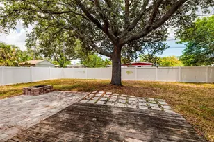5601 Cedar St NE, Saint Petersburg, FL 33703 - Photo 20