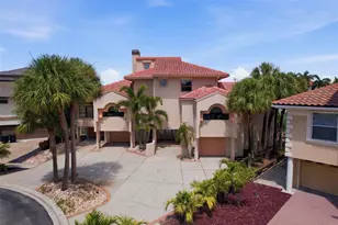 2869 Seabreeze Dr S, Saint Petersburg, FL 33707 - Photo 42