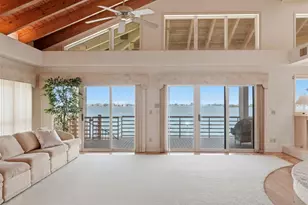 2869 Seabreeze Dr S, Gulfport, FL 33707 - Photo 2