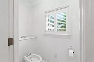 2869 Seabreeze Dr S, Saint Petersburg, FL 33707 - Photo 24