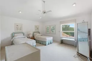 2869 Seabreeze Dr S, Gulfport, FL 33707 - Photo 6