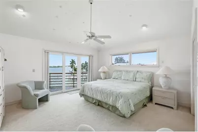 2869 Seabreeze Drive S, Gulfport, FL 33707 - Photo 30