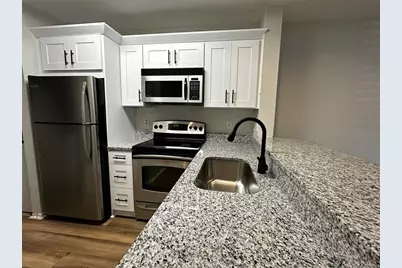 4115 Chatham Oak Court #209, Tampa, FL 33624 - Photo 4