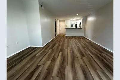 4115 Chatham Oak Court #209, Tampa, FL 33624 - Photo 6