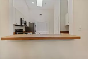 8407 Terrace Meadows Ct, Tampa, FL 33637 - Photo 10