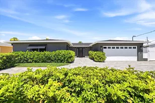 121 79th St S, Saint Petersburg, FL 33707 - Photo 4