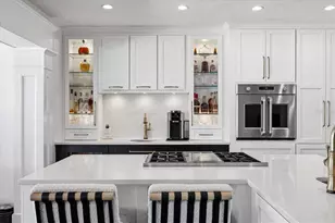 121 79th St S, Saint Petersburg, FL 33707 - Photo 18