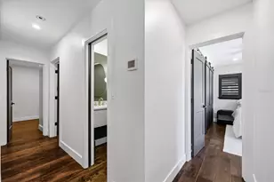 121 79th St S, Saint Petersburg, FL 33707 - Photo 42