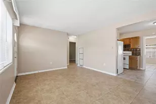 8871 93rd St, Seminole, FL 33777 - Photo 4